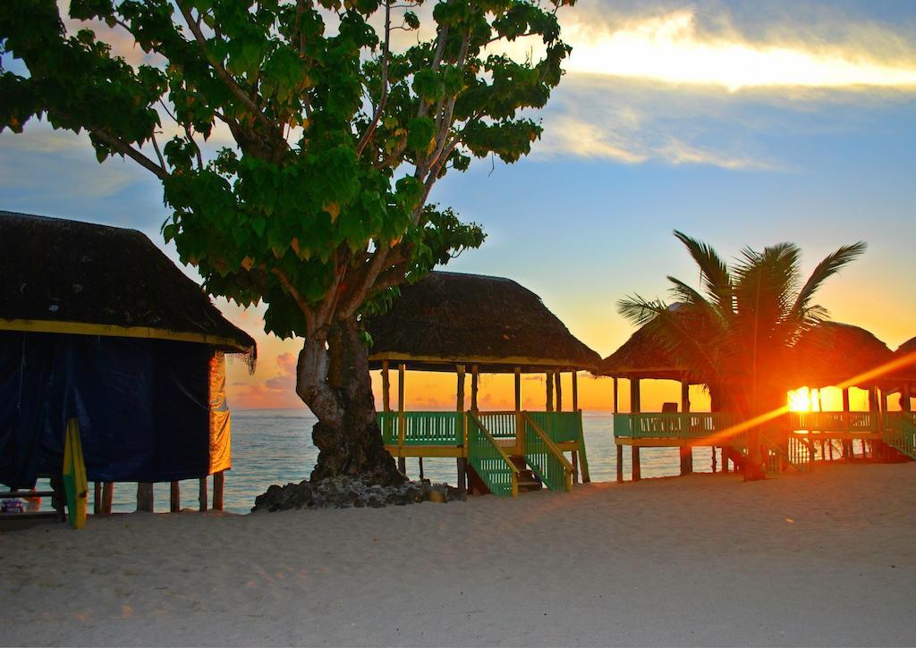 Taufua Beach Fales Lalomanu Bilik gambar